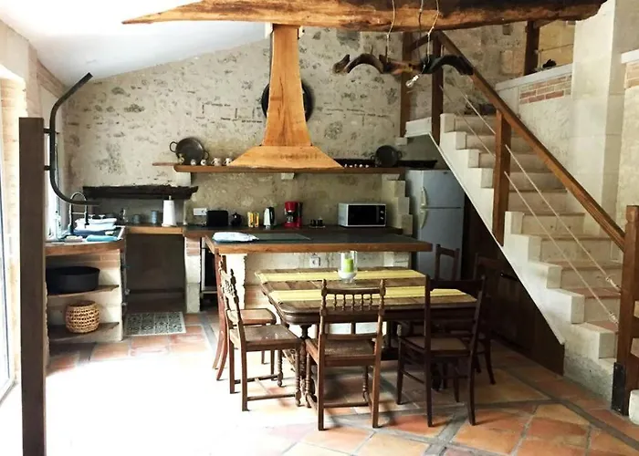 度假居 Demeure De Charme A La Campagne Laruscade